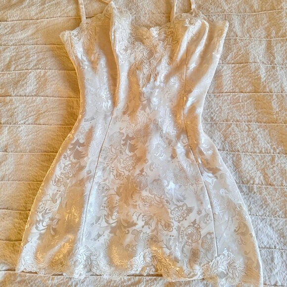 Victoria’s Secret Vintage Lace Slip Dress – Size Small - Picture 3 of 6